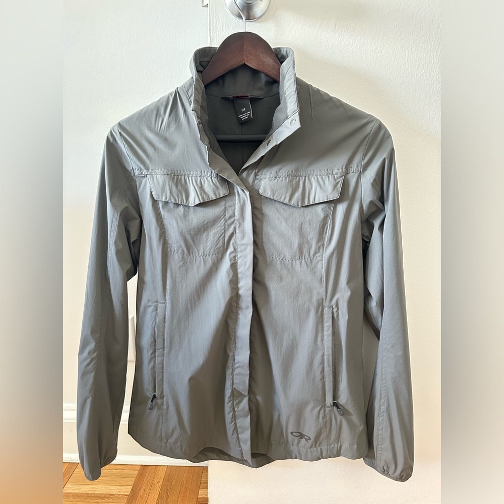Outdoor Research Woman Microloght Shirt Jacket. Size S. Pewter Gray.